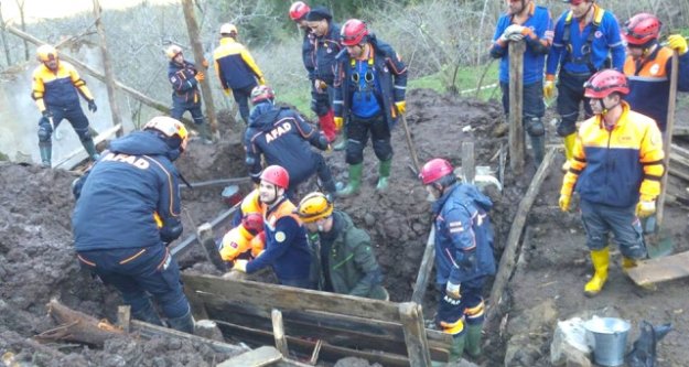 Araklı ilçesinde düzenlenen 'Kentsel Arama ve Kurtarma