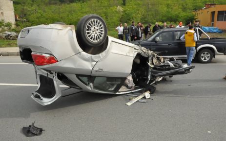 ARAKLI'DA KAZA BİR YARALI