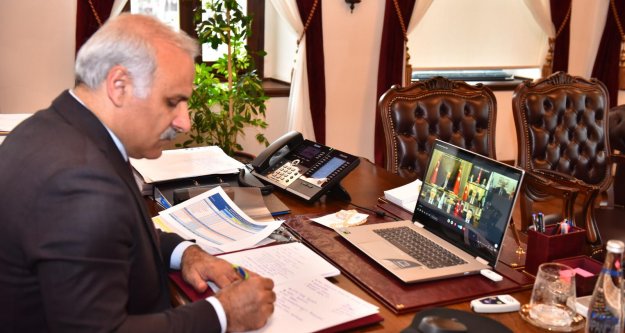 CUMHURBAŞKANI ERDOĞAN BELEDİYE BAŞKANLARININ ÇALIŞMALARINI DİNLEDİ