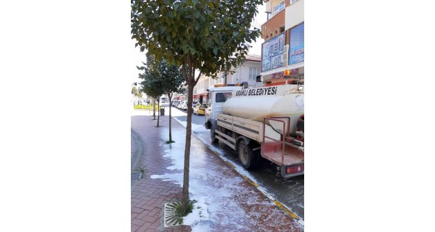 Dezenfekte çalışmaları aralıksız devam ediyor.