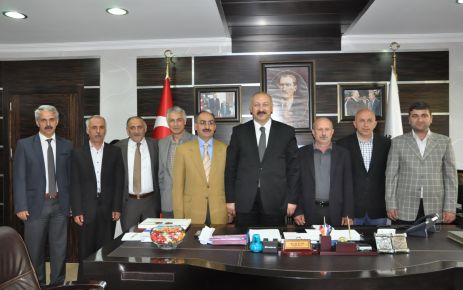 ESNAF ODASI BELEDIYE BAŞKANINI ZİYARET ETTİ