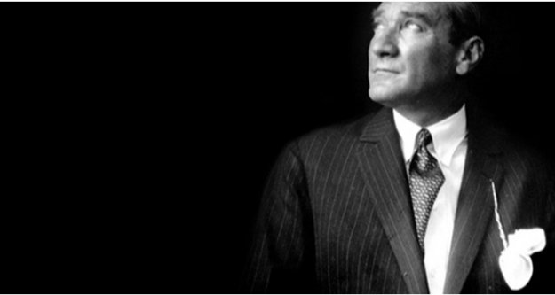 EYÜP SULTAN CAMİ'NDE MEVLİD, KARACAAHMET CEMEVİ'NDE LOKMA