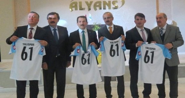 Güreşçi Selçuk Çebi Form Tutuyor