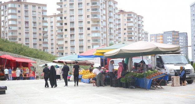 KAŞÜSTÜ MAHALLESİ AÇIK PAZAR ALANI VE OTOPARK HİZMETE AÇILDI