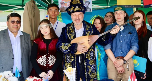 KULDER ÖNCÜLÜĞÜNDE 66 FARKLI ÜLKEDEN ÖĞRENCİLER BULUŞTU