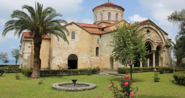 Nil Bahar'ın kaleminden 'Çocukluğumun Ayasofya'sı…”