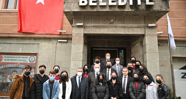 Öğretmenler Recep Çebi'yi ziyaret etti