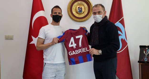 Pereira'ya teşekkür plaketi