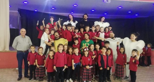 Temiz Dişler Ülkesi Çocuk Oyunu Gerçekleşti...