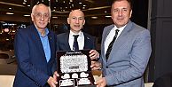 Gürcistan Başkonsolosu Japaridze'ye teşekkür plaketi