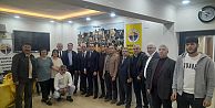 Trabzon Bayburtlular Derneğinde, Türk Halk Müziği eşliğinde yöresel yemeklerin ikram edildiği eğlence düzenlendi