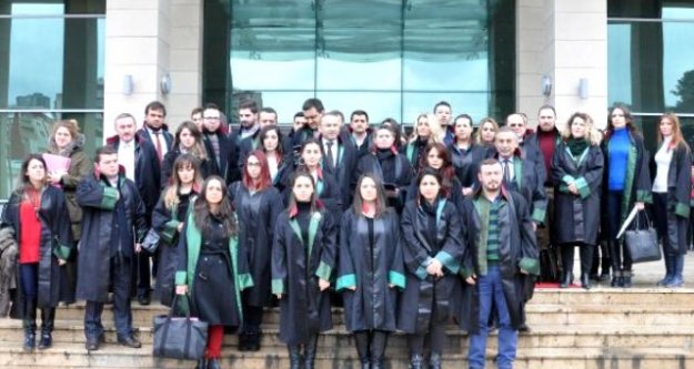 Trabzon'da Kadın Avukatlar Özgecan İçin Toplandı