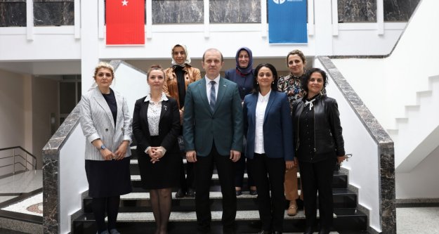 Türk Hemşireler Derneği Trabzon Şubesi Heyeti, Ktü Rektörü'nü Ziyaret Etti