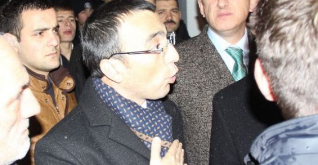 VATANDAŞLARI YETKİLİLERDE SAKİNLEŞTİREMEDİ