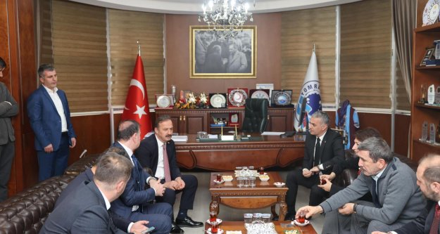 Yavuz Ağıralioğlu'ndan Yomra Belediyesi'ne Ziyaret