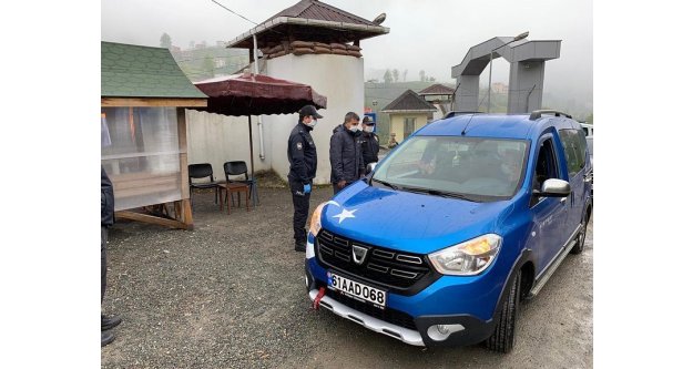 Yol kontrolleri aralıksız devam ediyor.