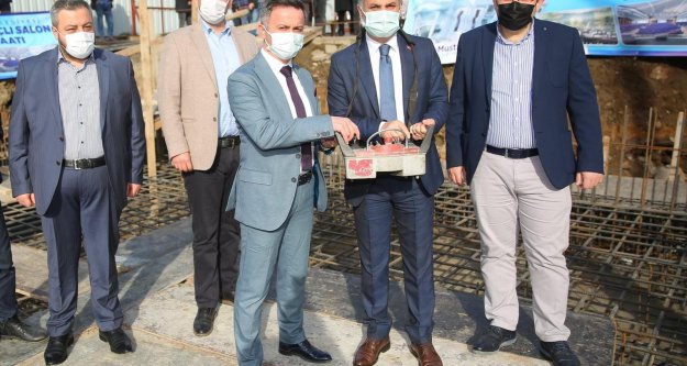 YOMRA MODERN SALONA KAVUŞUYOR