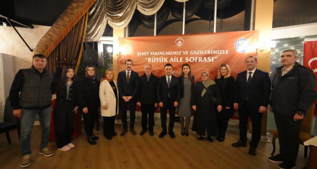 Osman Nuri Ekim,  iftar programında şehit aileleri ve gazilerle bir araya geldi.